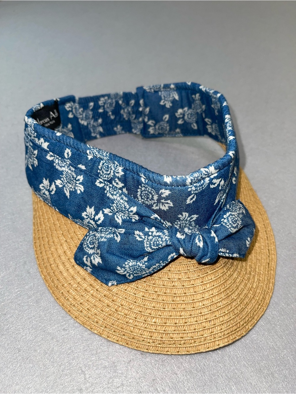 Marcus Adler New York Women's Blue Floral Bow Paper Straw Visor One Size 216